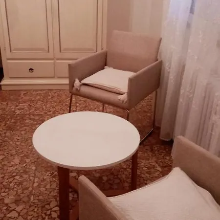 Sa Rosa E Su Trapperi 3*