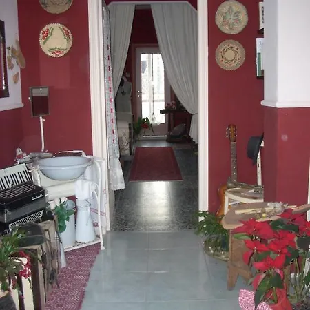 Sa Rosa E Su Trapperi Nocleg ze śniadaniem 3*