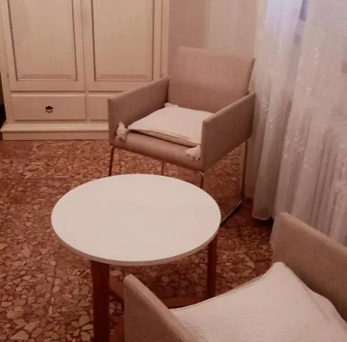 Sa Rosa E Su Trapperi 3*