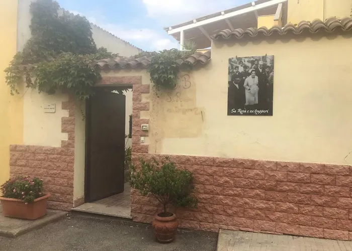 Couette-café Sa Rosa E Su Trapperi 3*