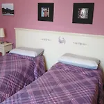 Sa Rosa E Su Trapperi Panzió Oschiri